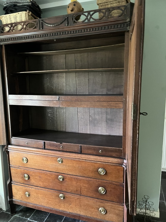 Image 1 of Cabinet Louis XIV en chêne, 1790
