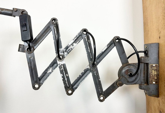 Image 1 of Lampada da parete industriale grigia a forbice di Elektroinstala, anni '60