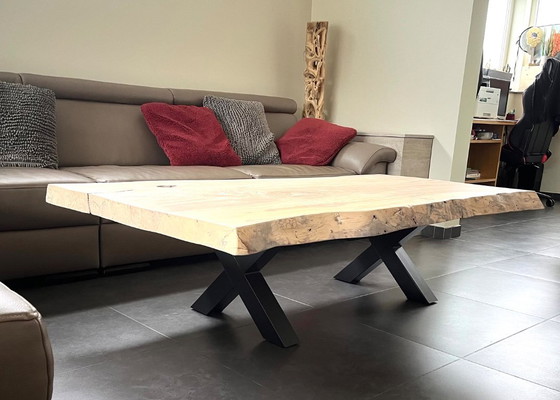 Image 1 of Table à bord naturel de Beuk