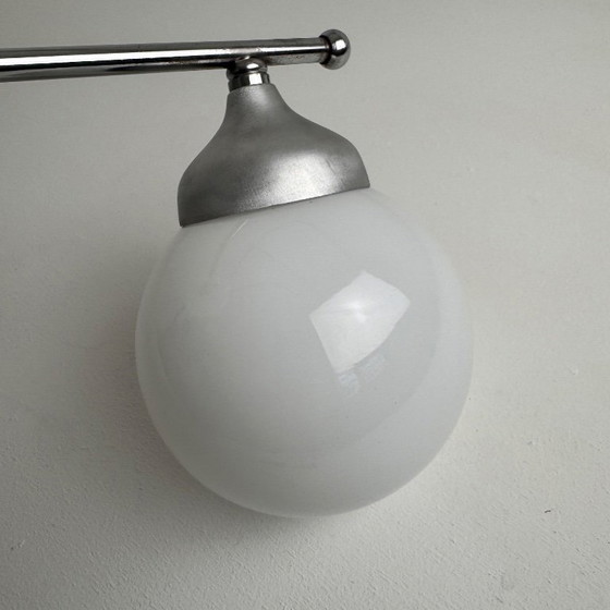 Image 1 of Vintage metalen en opalen wandlamp