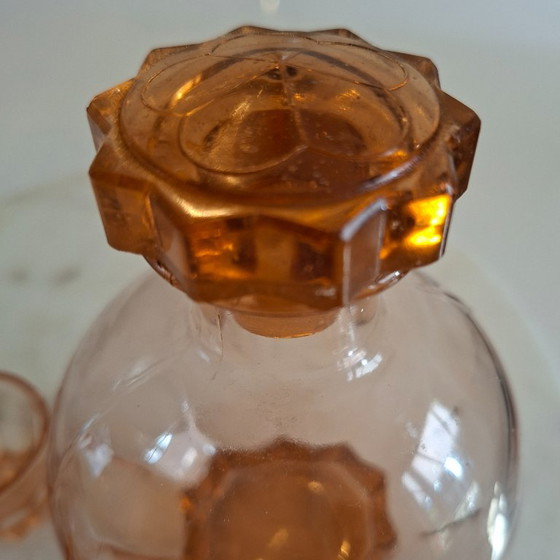 Set liquore vintage con caraffa in vetro rosa e tre bicchieri, Bicchieri e caraffe (foto 3 di 5)