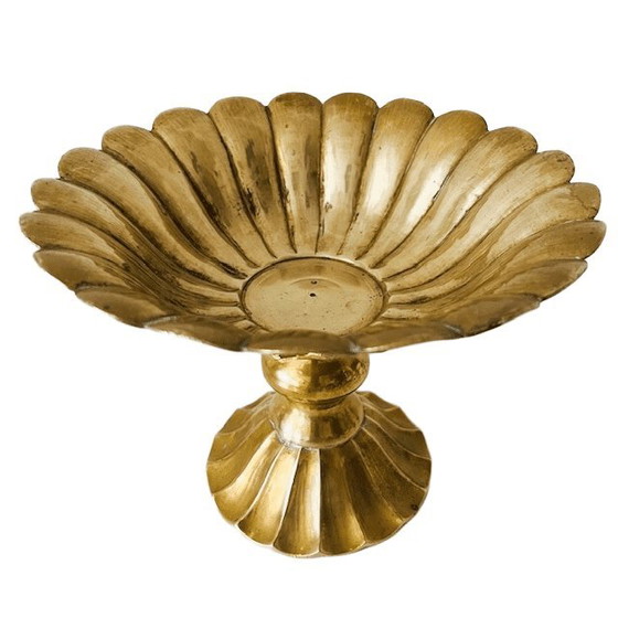 Image 1 of Bol vintage en laiton sur pied, motif fleur de lotus, années 1950