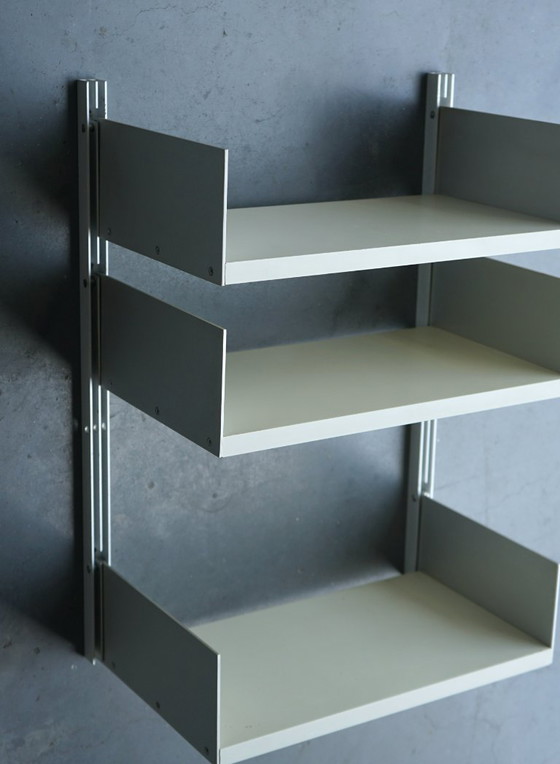 Image 1 of Estantería de pared pequeña modelo 606 de Dieter Rams para Vitsoe, década de 1960.