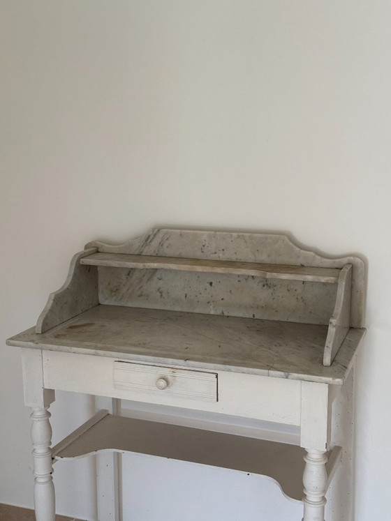 Image 1 of Toeletta vintage in legno e marmo in stile shabby chic