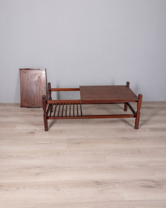 Vintage 1960s coffee table with pull-out tray, Italian design – Wood (photo 8 of 10)
