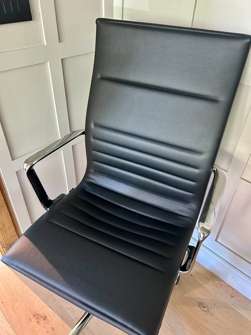 Una Chair Management 719 Leder - 9 Verfügungen