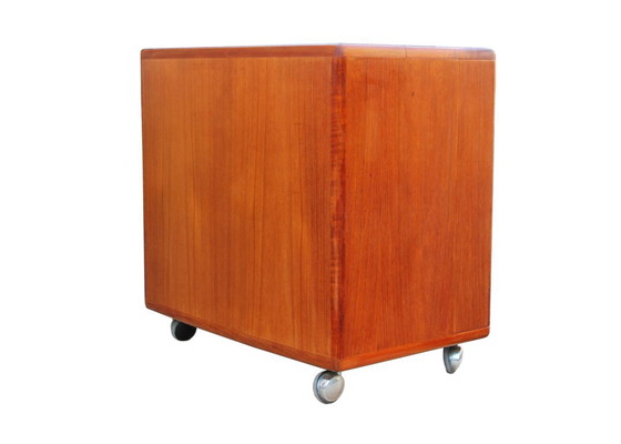 Mueble bar danés de teca de Illum Wikkelsø para CFC Silkeborg, años 60 – Wood (photo 5 of 11)