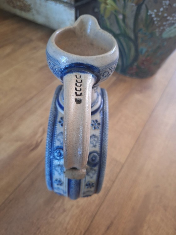Image 1 of Westerwalder Schnabelkrug aus Steinzeug