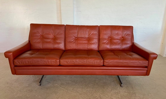 Image 1 of CANAPÉ 3 PLACES SVEND SKIPPER VINTAGE DANOIS EN CUIR COGNAC ET CHROMÉ