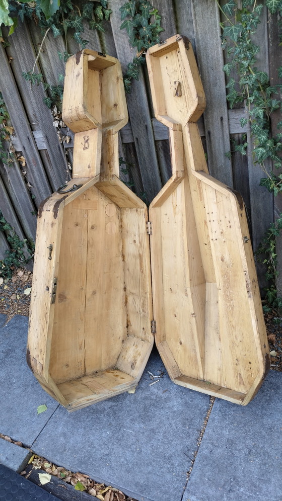 Ein hölzerner Cellokasten aus dem 19. Jahrhundert. – Dekorative Objekte, Wood (photo 8 of 9)
