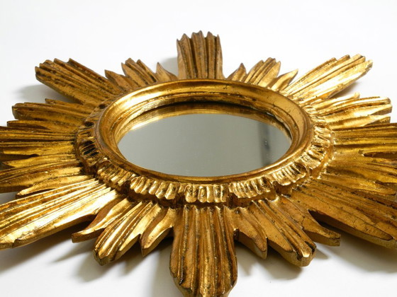 Image 1 of Bellissimo specchio da parete italiano del metà del secolo scorso in legno e resina, placcato oro