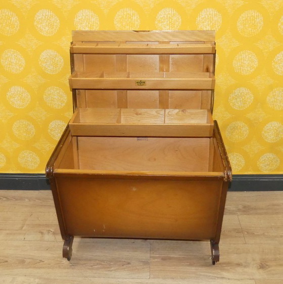 Image 1 of 50er Jahre Nähkasten Kefer Kleinmöbel München Aufbewahrung auf Rollen Nähkorb Nähwagen sixties mid century retro vintage