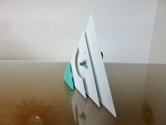 Image 1 of Table clock by Makiko Taniguchi, Memphis period, 1980