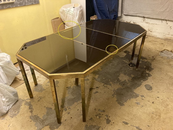 Image 1 of Table de salon en laiton massif et opaline noire. 1970