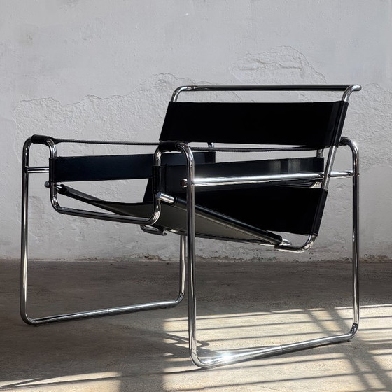 Image 1 of Set van 2 Marcel Breuer "Wassily" stoelen voor Knoll, 1990