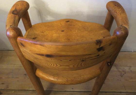 Image 1 of Coppia di poltrone e tavolo in pino patinato, Rainer Daumiller per Hirtshals Sawmills, Svezia, anni '60