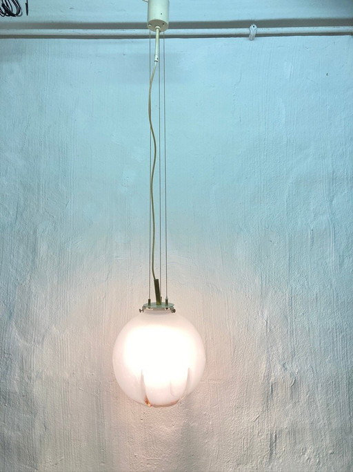 Lampada a sospensione italiana a globo in vetro, stile metà secolo, anni '60/'70.
