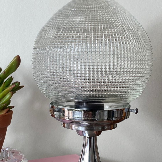 Image 1 of Lampada a globo vintage in vetro stile Holophane e metallo cromato