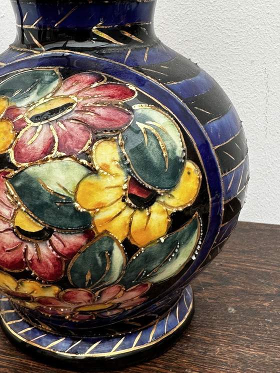 Image 1 of Kleine vaas boule signé Vallauris decor fleuri et ciselé rehaussé of H 22 cm