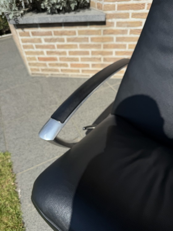 Image 1 of Sillón de relajación Jori Brainbuilder, cuero negro, Medi, Mono-Move. ¡Como nuevo!