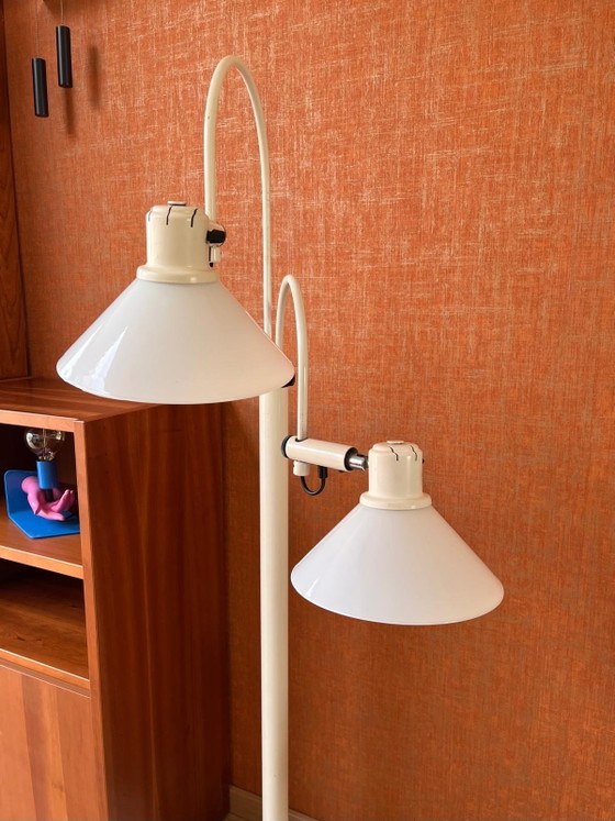 Beautiful Vintage Mid-Century Floor Lamp (1970s) – Floor lights, Plastic, Metal (photo 3 of 9)