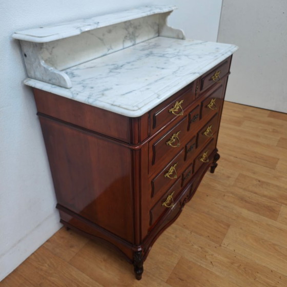 Image 1 of Commode ancienne de salle de bain avec plateau en marbre