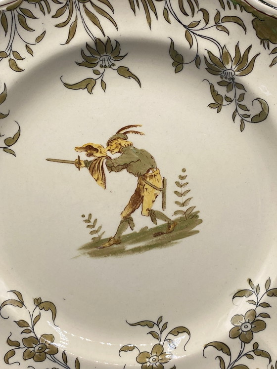 Decoratief faience bord – Groteske decoratie in de Moustiers-stijl – 20e eeuw – Servies (photo 2 of 4)