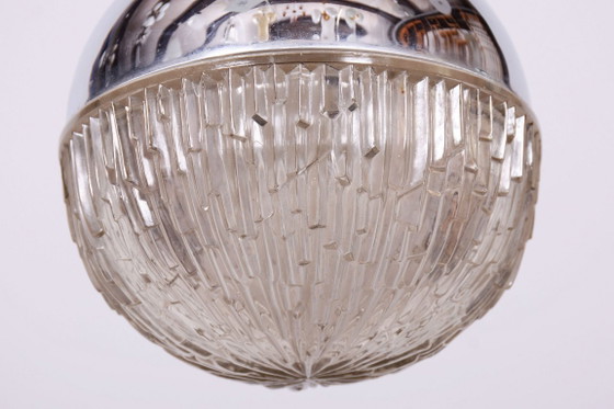 Lámpara de araña restaurada de mediados de siglo, cromo, acero, cristal, recableada, Italia, década de 1960. (photo 3 of 9)