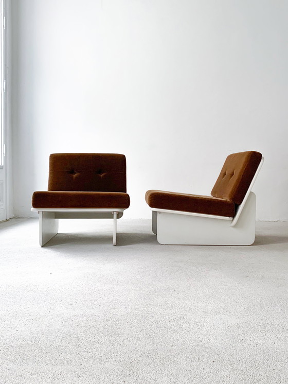 Image 1 of 2 loungestoelen uit het ruimtevaarttijdperk met ribfluwelen bekleding uit de jaren 1970