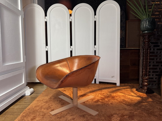 Image 1 of B&B ITALIA Drehsessel MART in einzigartigem cognacfarbenem Sattelleder mit Patina.