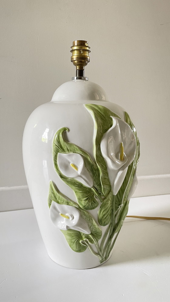 Image 1 of Lampada in ceramica italiana con fiori di arum