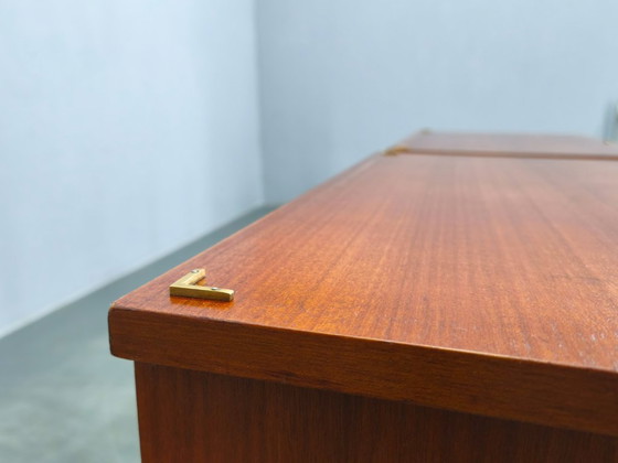 Image 1 of Coppia di comodini cechi di metà secolo con piano in vetro, anni '60