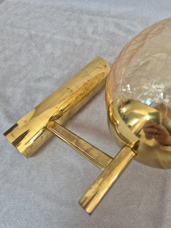 Image 1 of Set van twee Fischer 724/1 messing wandlampen met craquelé glazen bol, mid-century stijl, E14 fitting.