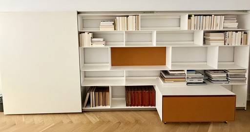 Fraaie B&B Italia wandkast/TV-kast/boekenkast in wit/terra 400x166cm