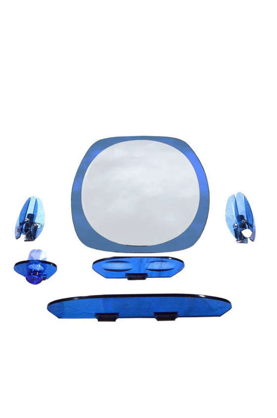 Cobalt blue bathroom suite, attributed to Fontana Arte, 1970 – Mirrors, Glass, Metal (photo 3 of 5)