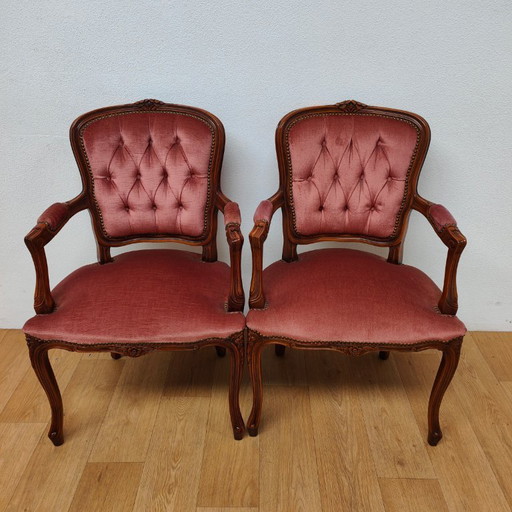 Set van twee vintage Franse Louis XV stoelen fauteuils hout en velours