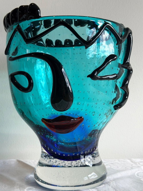 Image 1 of Grand vase original en verre de Murano – Motif visage de Picasso – Sculpture en verre d'art massif