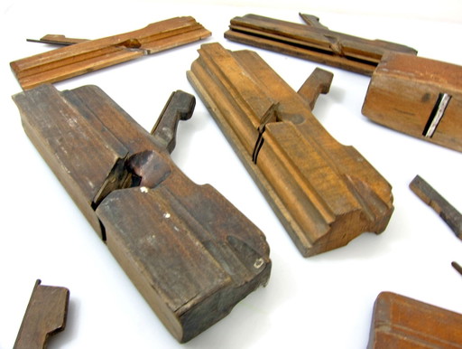 8 Antike Holzschleifhobel für Schreiner