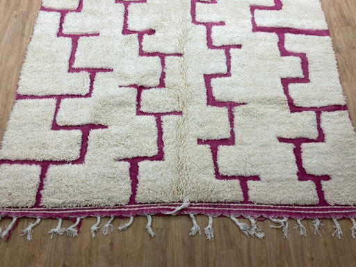 Handgemaakt Marokkaans gedecoreerd tapijt 250 cm x 150 cm