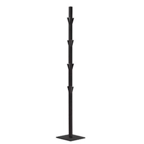 Image 1 of perchero ventana - diseño Vincent Van Duysen