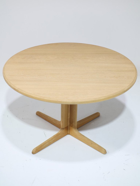 Image 1 of Extendable round dining table oak Skovby Danish vintage