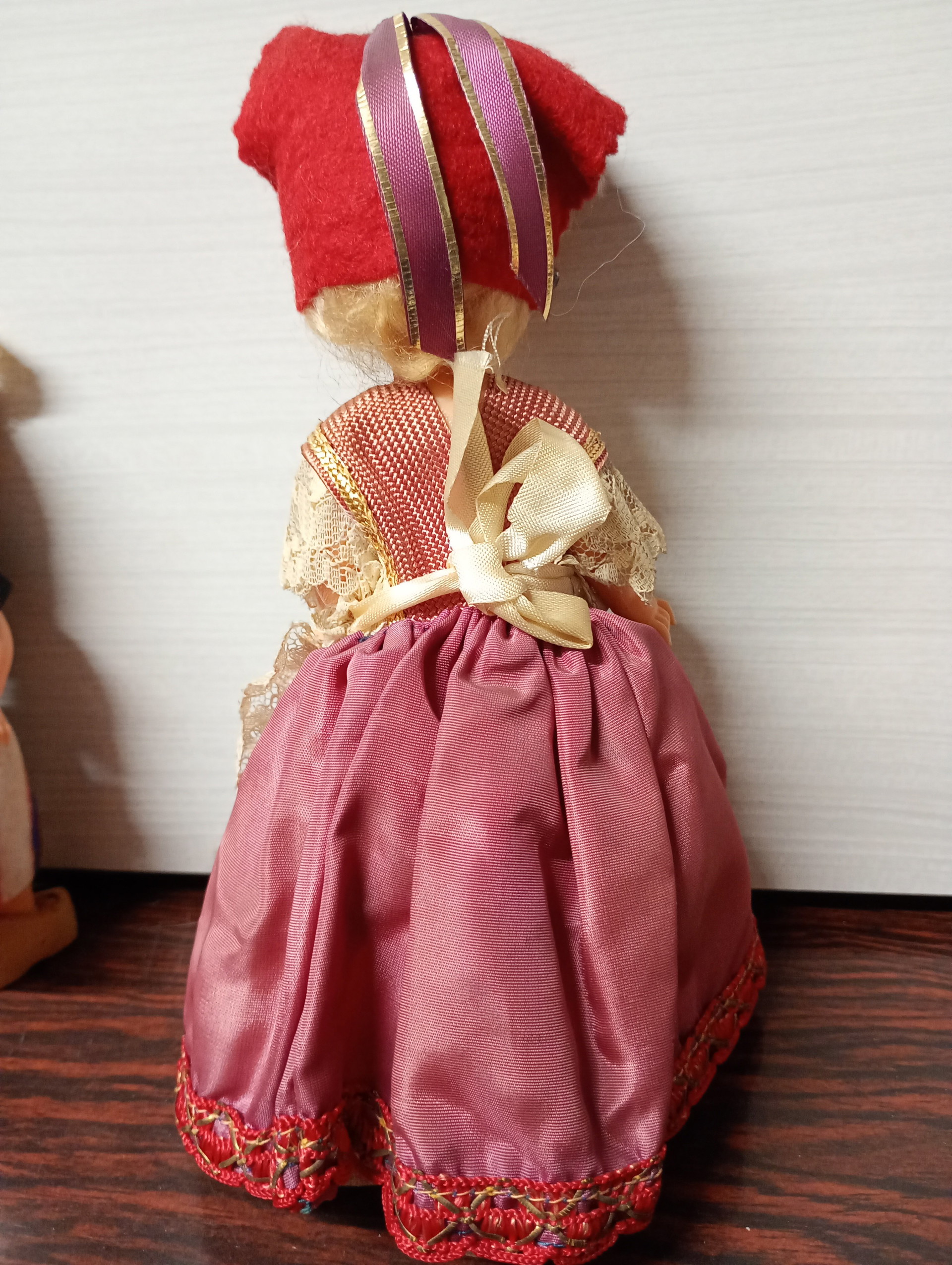 Europäische Puppen aus den 1970er Jahren | €70 | Whoppah