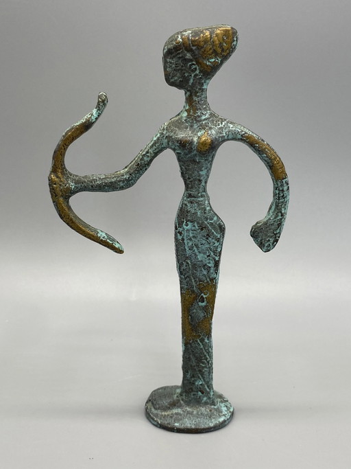 Artemis the Archer in Verdigris Patinated Bronze – Modernist Sculpture – beeldhouwkunst, Metal