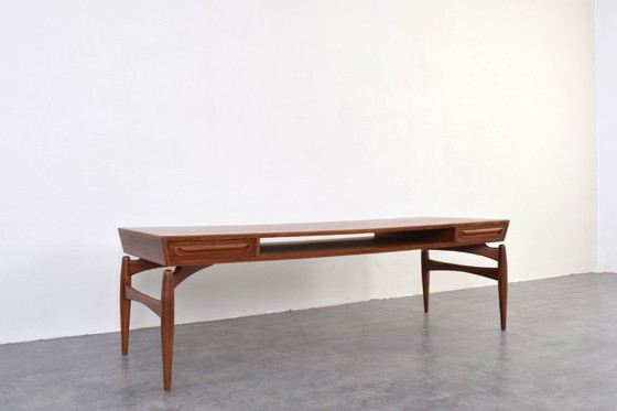 Image 1 of Mesa de centro de teca de mediados de siglo XX, diseñada por Johannes Anderen para Trensum Möbelfabrik, década de 1960.