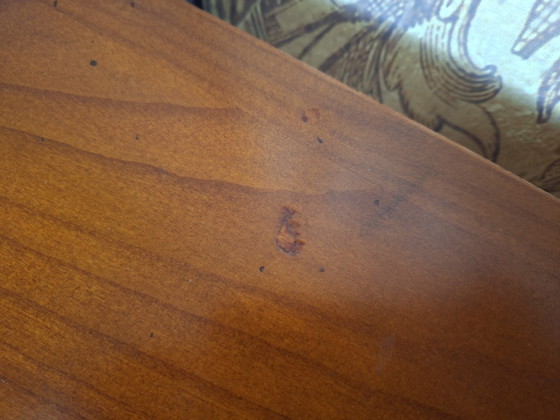 Tables d'appoint classiques en bois de cerisier, console murale, légères traces d'usure dues à l'âge, – Wood (photo 7 of 7)