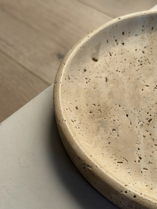 Studio round travertine marble serving platter / travertine marble tray – minimalist design