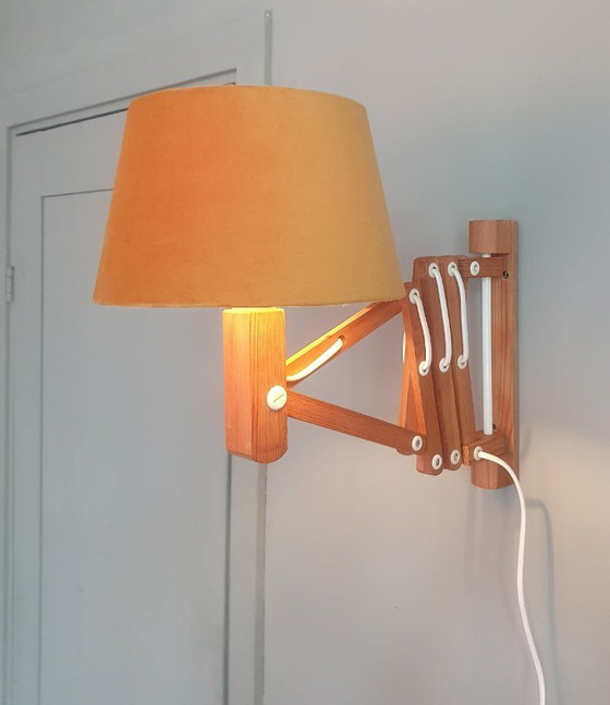 Image 1 of Lampe ciseaux vintage en bois Ikea des années 1980.
