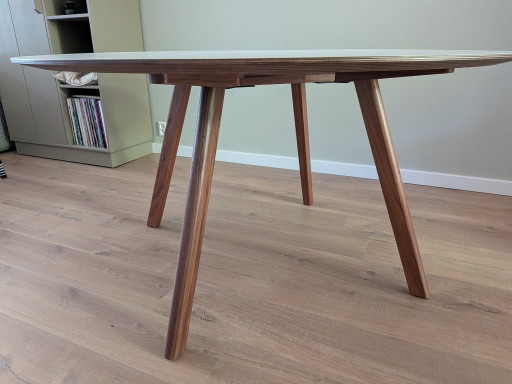 HAY - Copenhague CPH25 Round Table Ø 140cm Walnut – eettafels, Wood (photo 2 of 6)