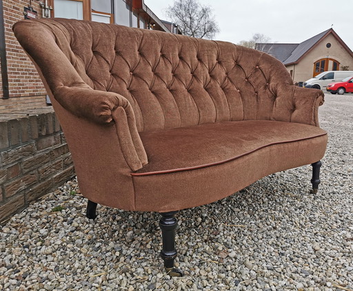 Klassisch gepolstertes, antikes Sofa-Set