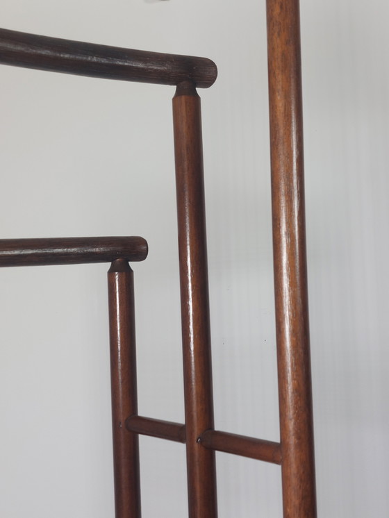 Image 1 of Valet de chambre vintage en bambou de style chinoiserie, portant à vêtements